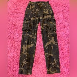 FASHION NOVA CAMO CARGO PANTS